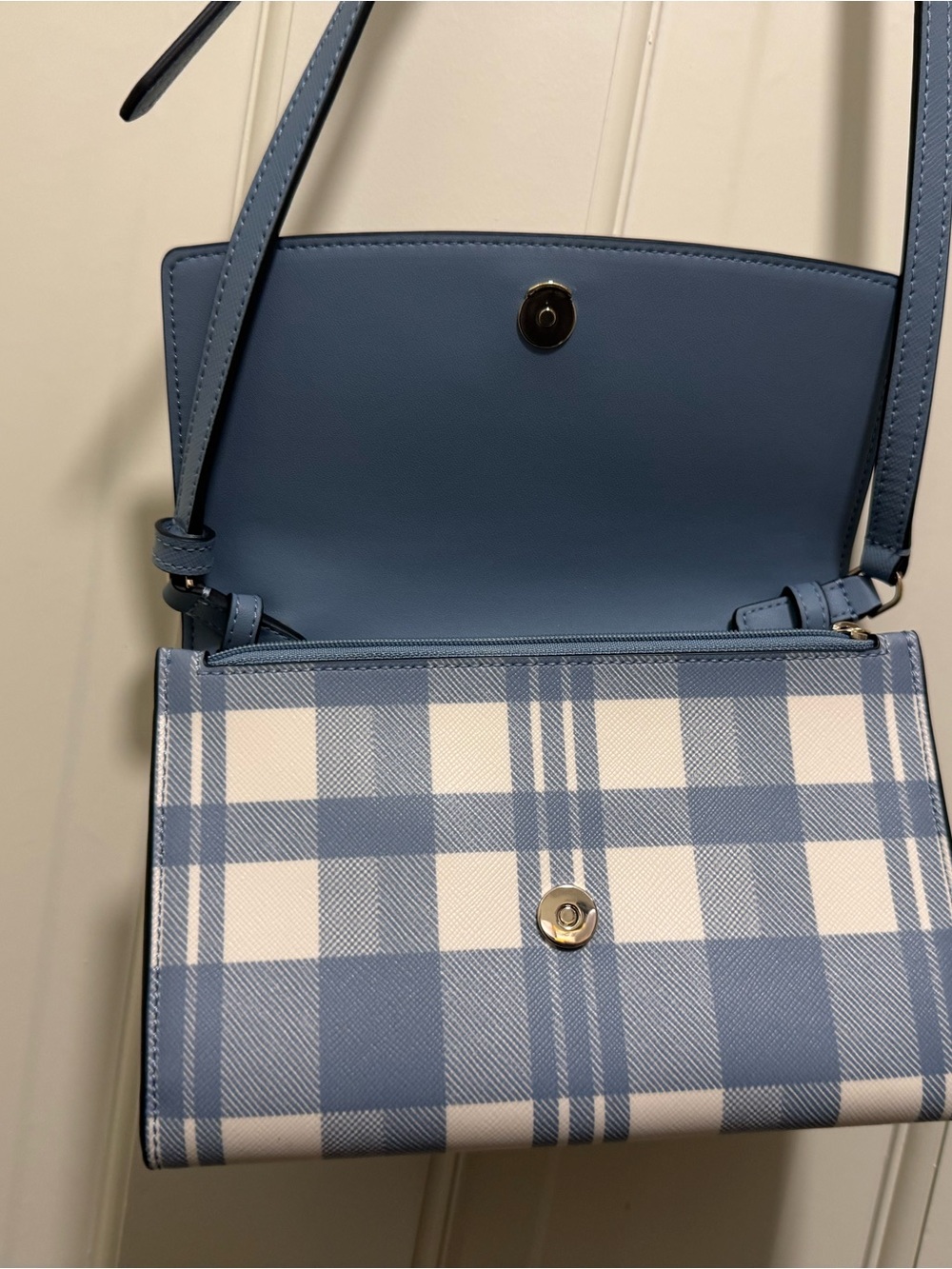 kate spade Brynn crossbody light blue and cream plaid with gold logo - Picture 3 of 7